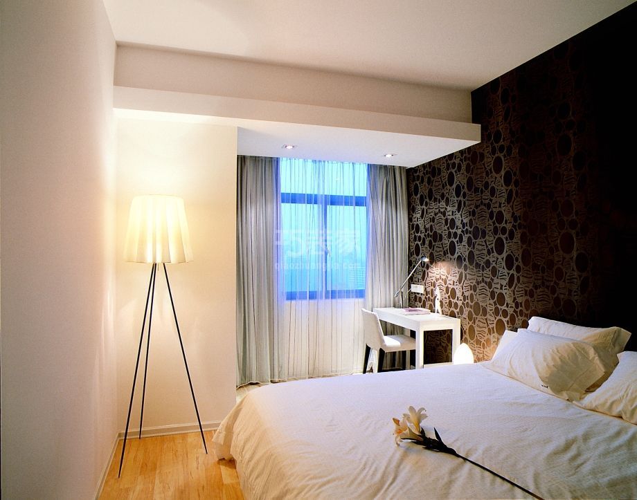 卧室-鸭子桥北里98平现代简约设计案例