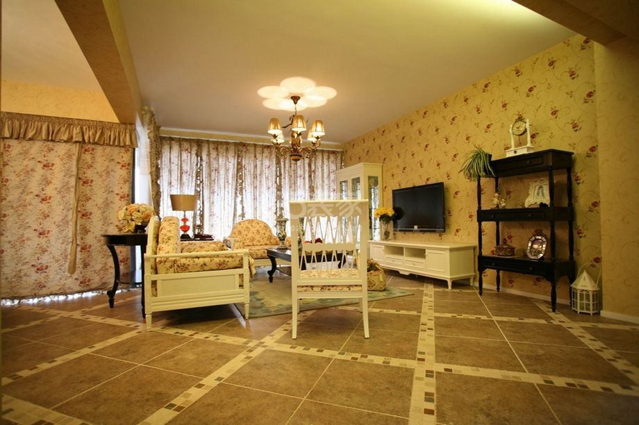 溪水花园96平田园风格设计案例