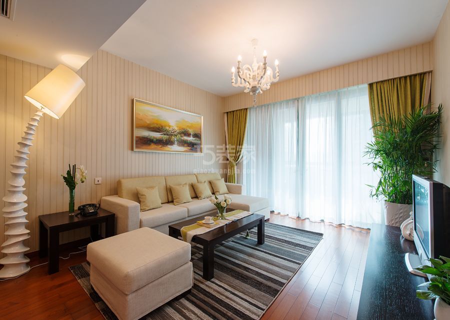 客厅效果图-金湖湾小区85平米现代简约风格设计方案