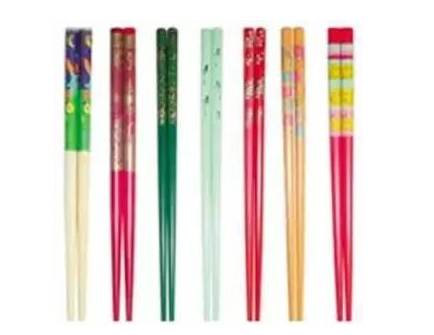 你在用毒筷子吗？竹、木筷生霉菌！彩色筷藏毒！